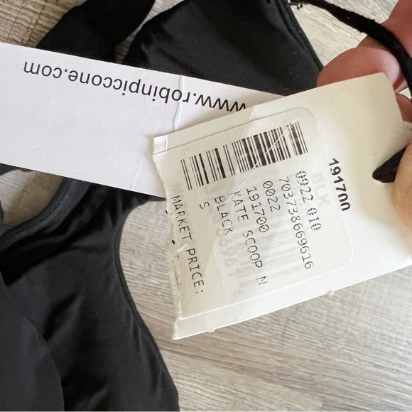 NWT Robin Piccone Kate Scoop Neck Swim Top in Black - Picture 6 of 6